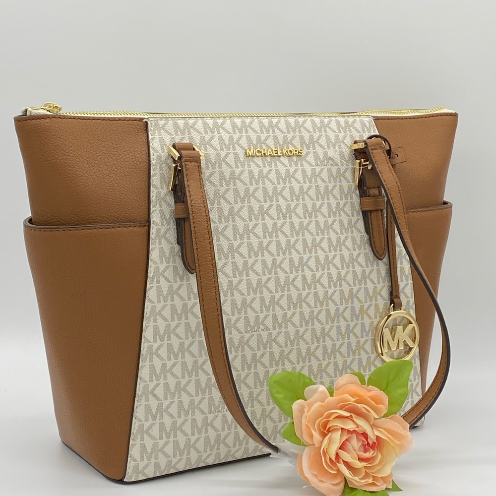 MICHAEL KORS CHARLOTTE LARGE TOP ZIP TOTE VANILLA - Picture 4 of 16
